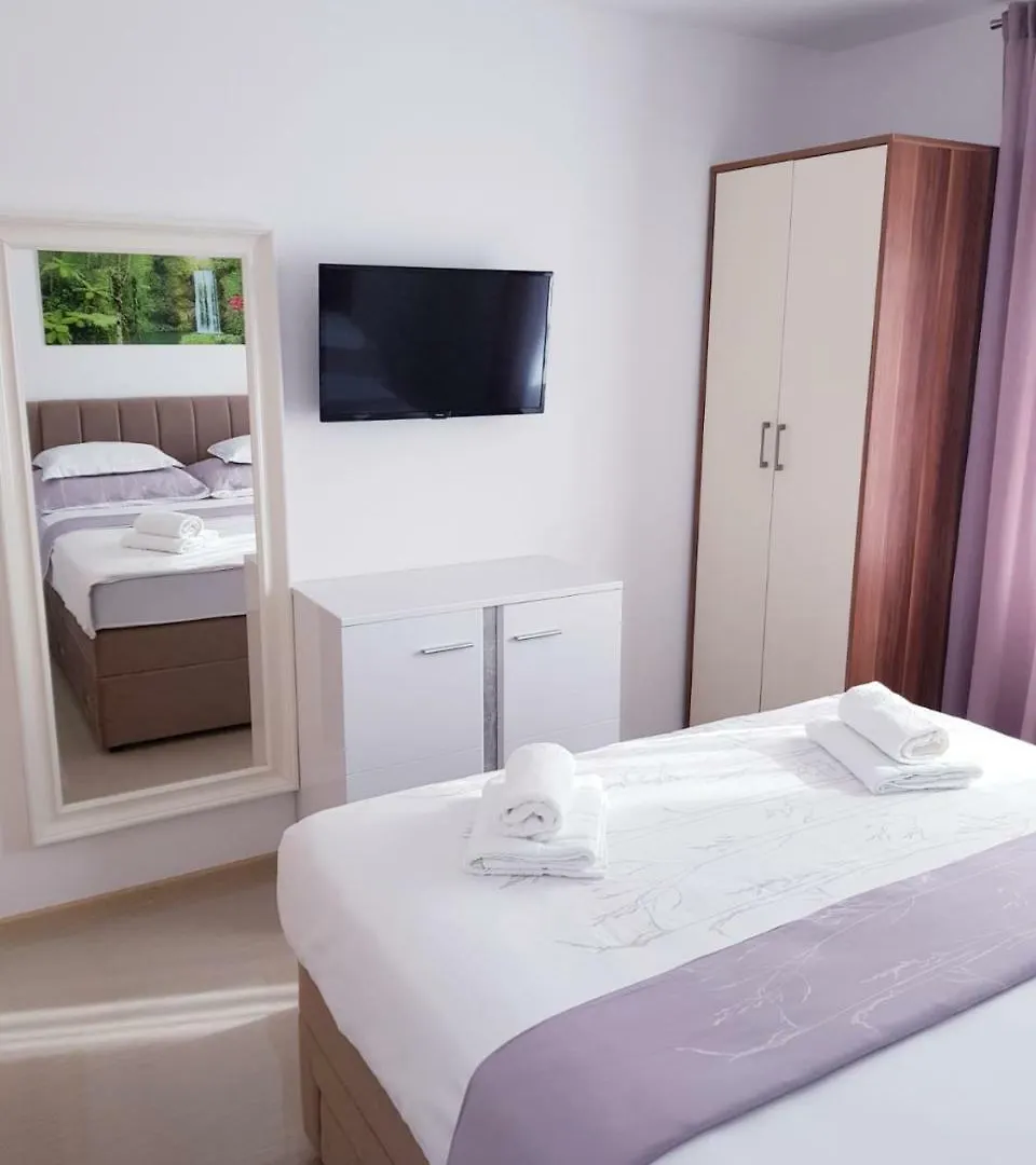Kaja Apartments Fažana