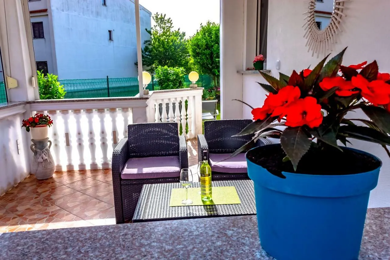 Kaja Apartments Fažana