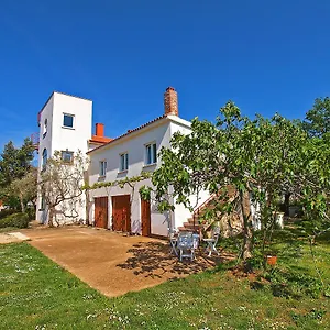 Apartment 407, Fažana